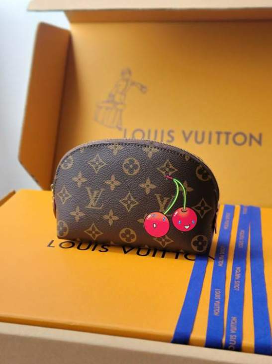 Picture of Louis Vuitton Wallets _SKUfw197605329fw